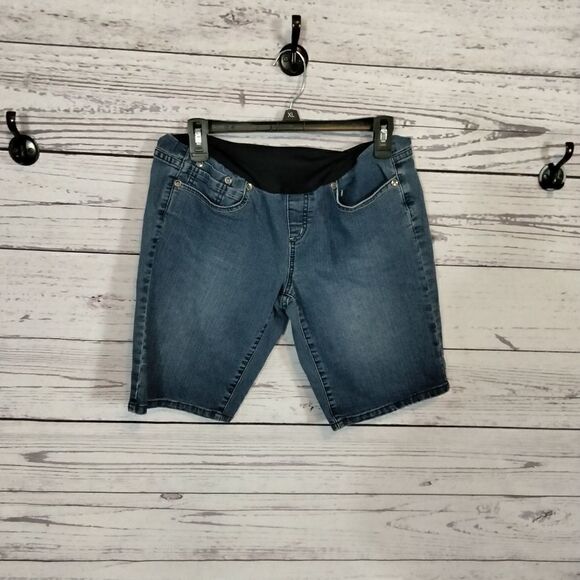 New without tags. "Karent" woman's maternity shorts - Picture 2 of 6